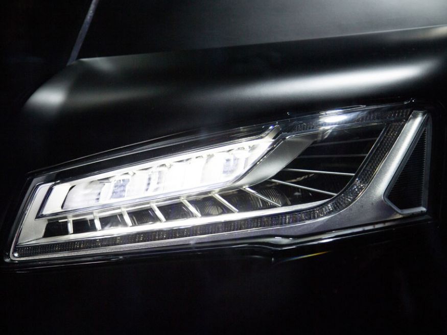 large_article_audi-s8-matrix.jpg