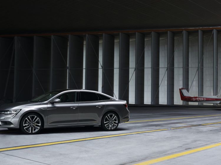 Renault predstavil talismana, ki bo zamenjal laguno